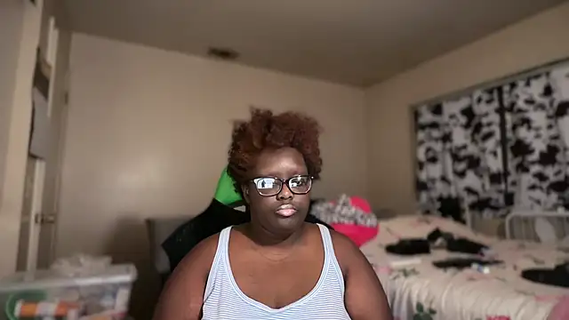 -Yagurlwest Chat XXX live