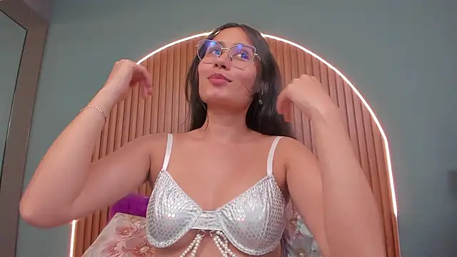 NayeCloud Obrolan Langsung XXX