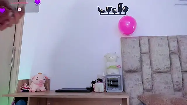 Zaray_star Chat XXX in diretta