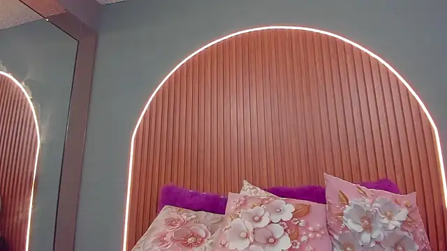 NayeCloud's Live XXX Chat