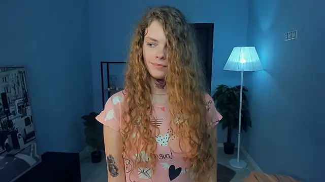 RayaNenlia's Live XXX Chat