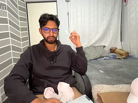 thomass1018's Live XXX Chat