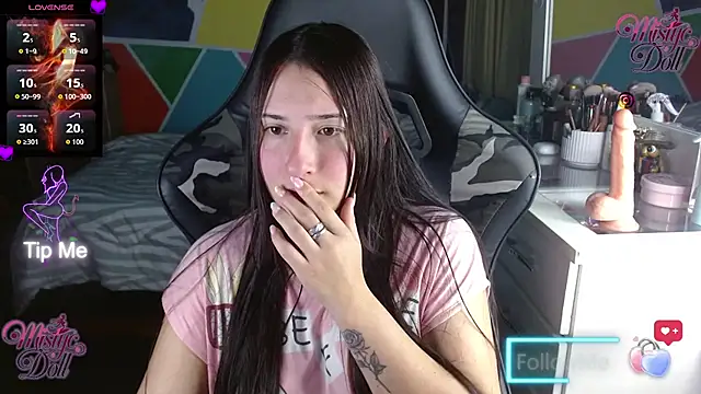 Mysticdooll69's Live XXX Chat