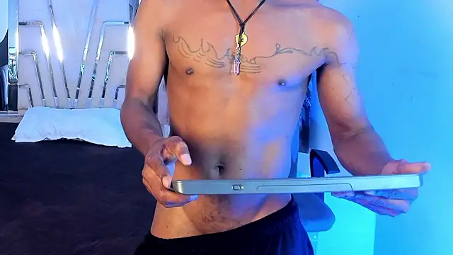 AndresPalacios_ 在線直播表演