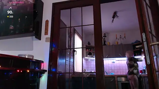 MagdalenaMercedes' Live XXX Chat