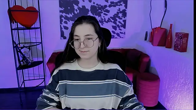 VirtuallVoyantのライブXXXチャット