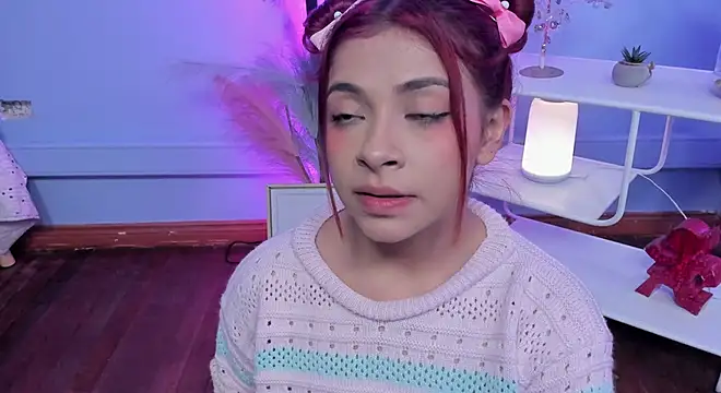 KathiaSaenz_: απευθείας συνομιλία ΧΧΧ