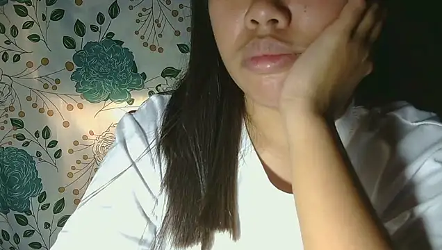 ChubbyButtyのライブXXXチャット