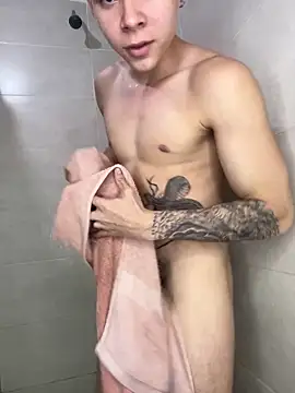 Handsome_boys69 即時 XXX 聊天