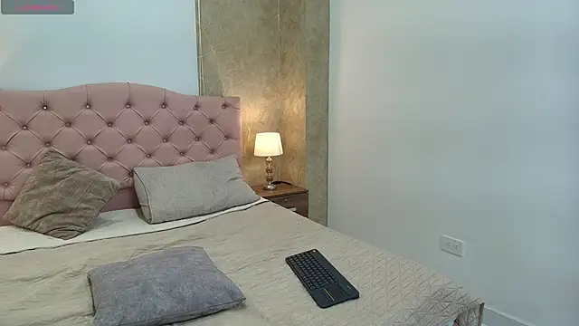 zoe_bermudez: απευθείας συνομιλία ΧΧΧ