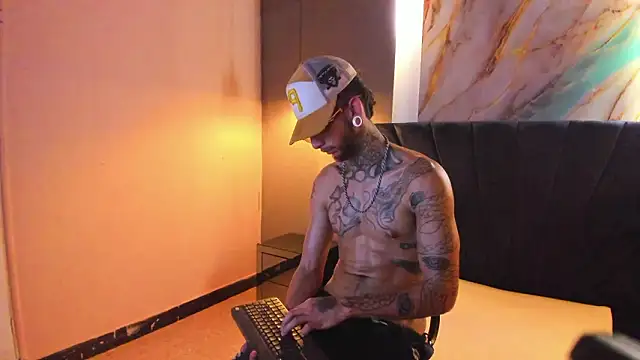 axel_valtier's Live XXX Chat