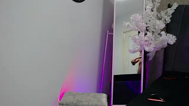 Chat +18 de MelaniaJade ao vivo