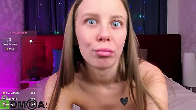 دردشة Tesssa_Young الجنسية المباشرة