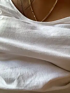 MagdaXMonique 即時 XXX 聊天