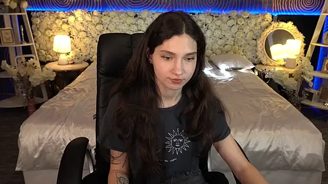 BabyFlowerr's Live XXX Chat