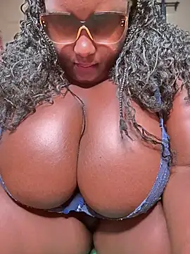 m_yummyshish Obrolan Langsung XXX