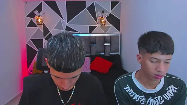 Živý XXX chat Juan_Nd_Steven