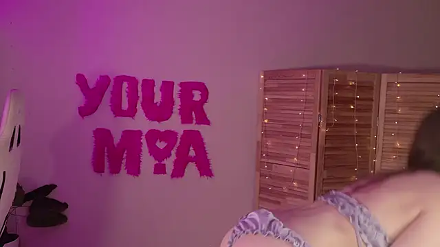 Miss_Mia_Murr Adlı Modelin Canlı XXX Sohbeti