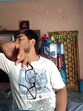 Chat XXX ao vivo de Harsha_Happy