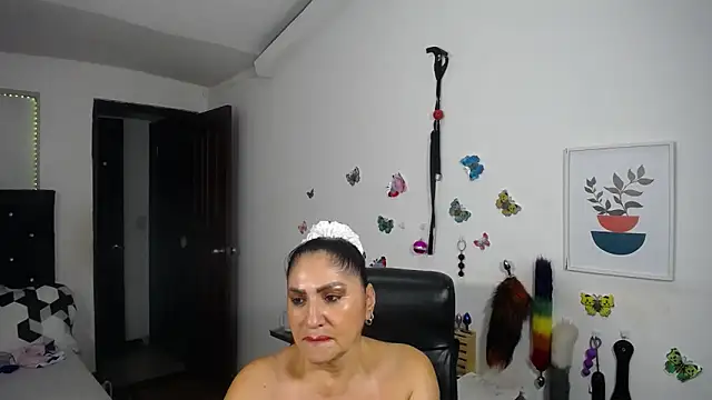 mature_bigboobs10 Adlı Modelin Canlı XXX Sohbeti