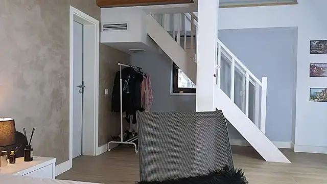 Blue_Angel_Sweet Adlı Modelin Canlı XXX Sohbeti