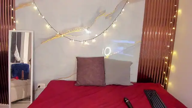 SaraApril_1: απευθείας συνομιλία ΧΧΧ