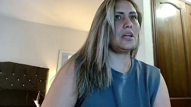 Julianna_Rojas' Live XXX Chat