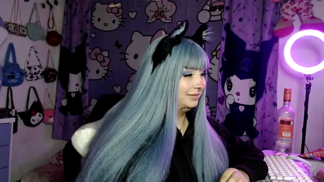 lussyevans24 Adlı Modelin Canlı XXX Sohbeti