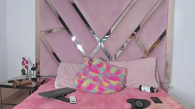 Freyaht's Live XXX Chat