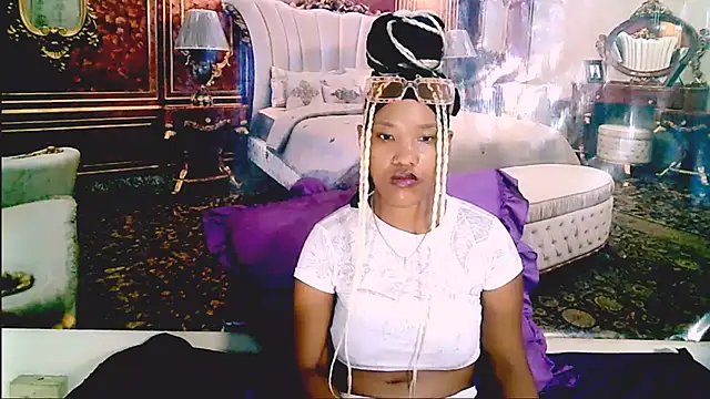 EroticSexyPrada's Live XXX Chat