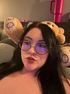 VALENORTIZ7 即時 XXX 聊天