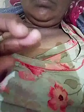 aunty_sumy Show in webcam