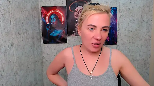 EmmaCat_'s Live XXX Chat