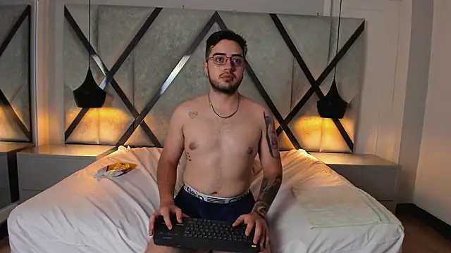 Ethan_Greys Chat XXX in diretta