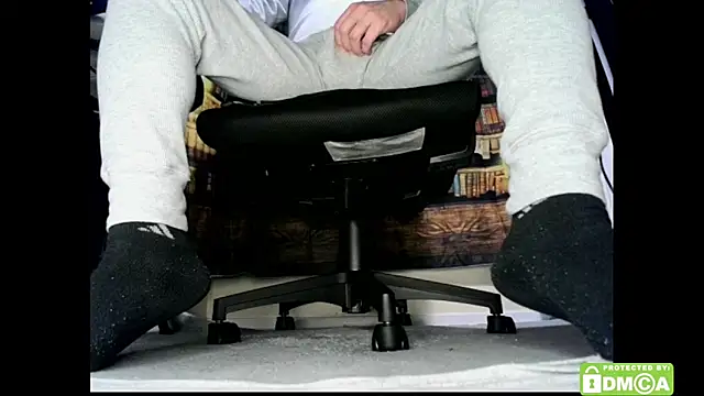 justshutupandwatch's Live XXX Chat