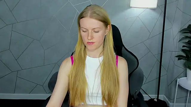 Alicia_Hars Adlı Modelin Canlı XXX Sohbeti