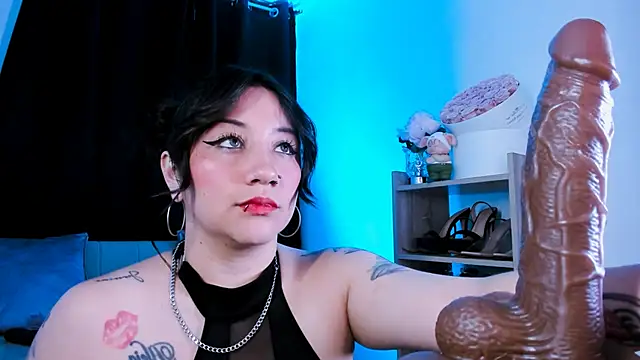 rose_xdd's Live XXX Chat