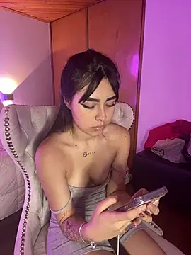 scarlett_pinkk1 Webcam Show