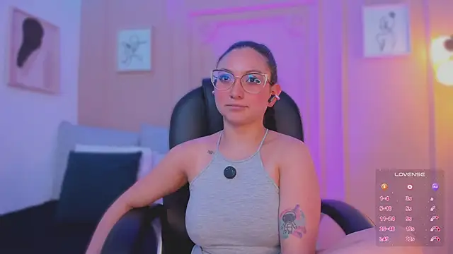 lucy_neil's Live XXX Chat