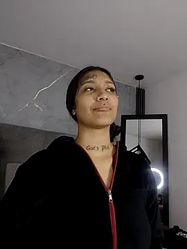 Scarleth_danwork's Webcam Show