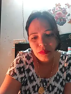 Poojabhabi101's Live XXX Chat
