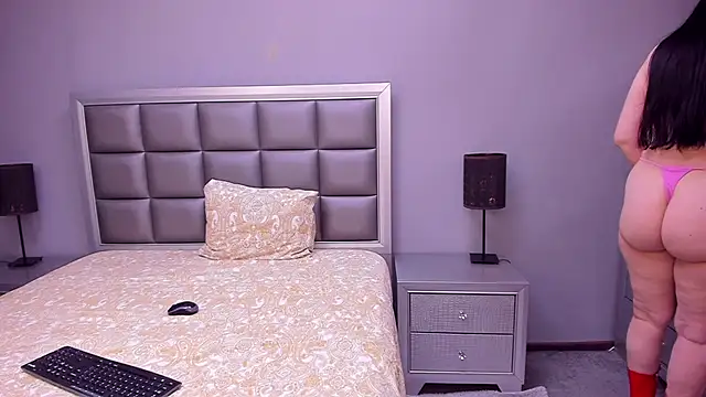 HellennSweet Adlı Modelin Canlı XXX Sohbeti