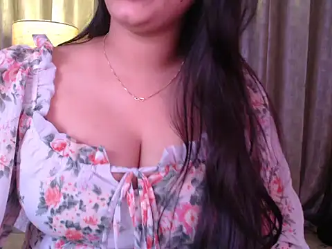 Sexy_Myra18 现场XXX聊天