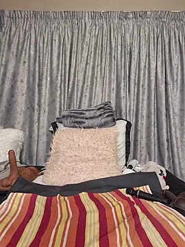 ThickianaRider's Live XXX Chat