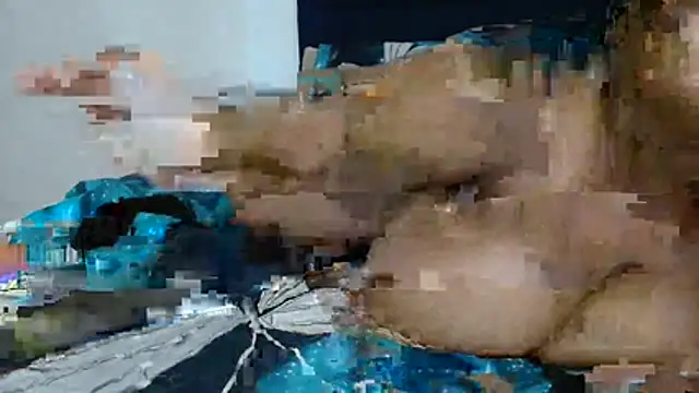 Hugetittiesxx2's Live XXX Chat