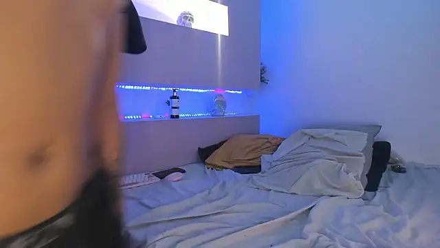 Chat +18 de Nikki_and_Mayk ao vivo