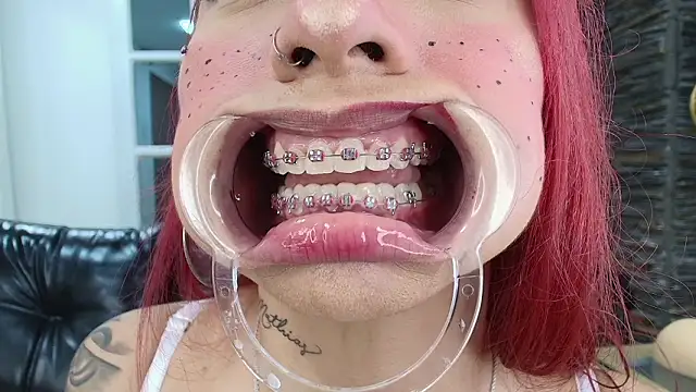 miss___abigail: онлайн-секс-чат