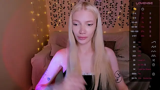 Chat XXX en directo de AnyaTaylor_