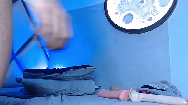 venus-03's Live XXX Chat