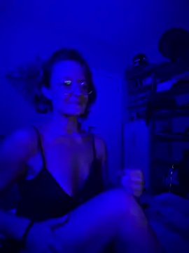 TwiccaZurc's Live XXX Chat